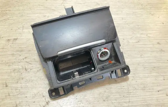 Car ashtray