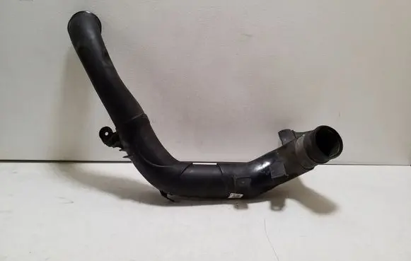 Volkswagen Golf VIII Intercooler hose/pipe 5WA145762F