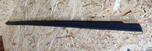 Citroen C3 Aircross Front door glass trim molding 39126275