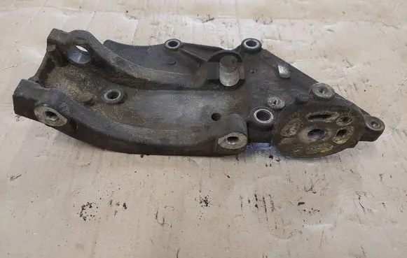 Ford Focus Generator/alternator bracket 9650034280