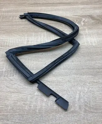 Mercedes-Benz A W168 Rubber seal front door window/glass 1687250166 418120
