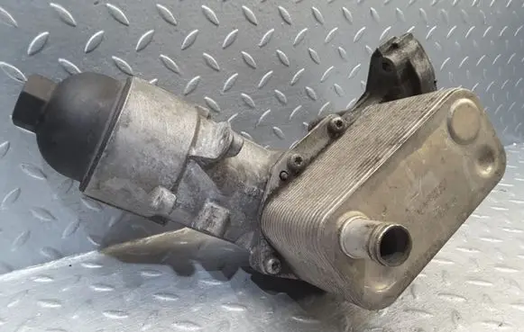 Oil filter mounting bracket