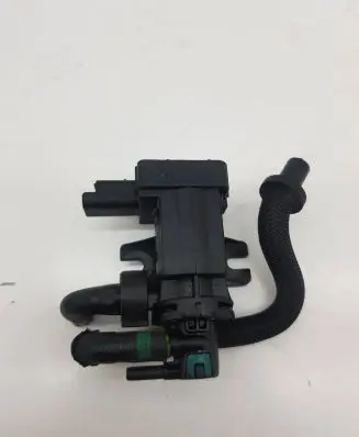 Peugeot 208 Turbo solenoid valve 9812404180 2621818150 23644184