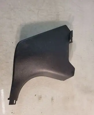 Foot area side trim