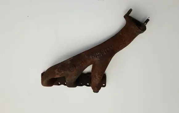 BMW 5 E34 Exhaust manifold 1716736 11621716736