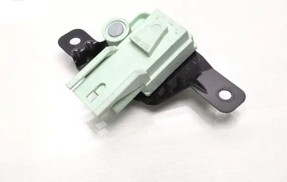 BMW X3 E83 Airbag deployment crash/impact sensor 9118167 65779118167 3418539