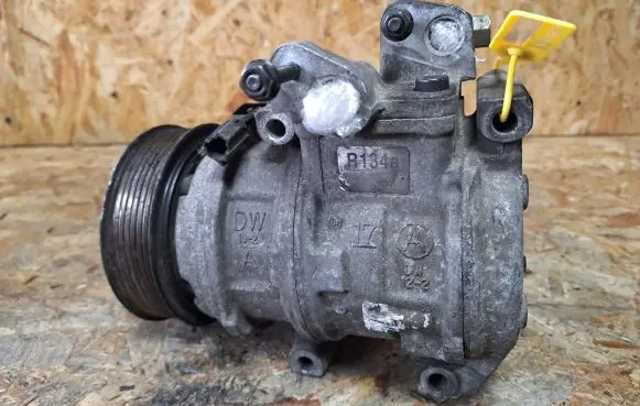 KIA Sorento Air conditioning (A/C) compressor (pump) 16250-23500