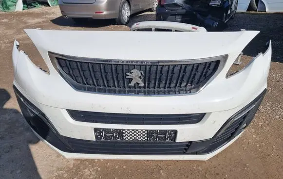 Peugeot Expert Front bumper 
