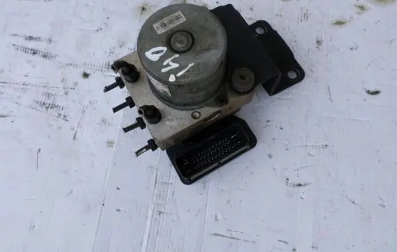 Hyundai i40 ABS Pump 589203Z970