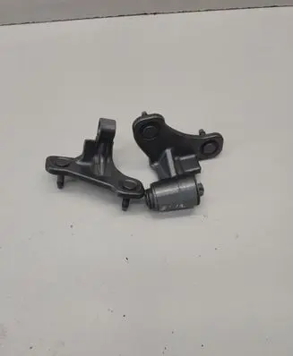 Mercedes-Benz E W212 Front door upper hinge
