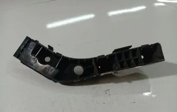 Hyundai i30 Front bumper mounting bracket 865132R000