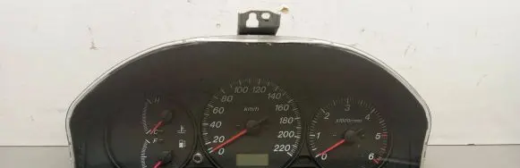 Mazda Premacy Speedometer (instrument cluster) WHCB16D
