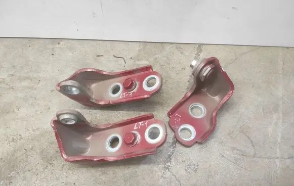 Ford Explorer VI Front door hinge set 