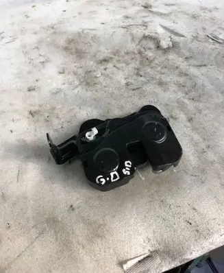 Infiniti Q50 Seat back rest lock catch 