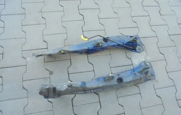 Fender mounting bracket