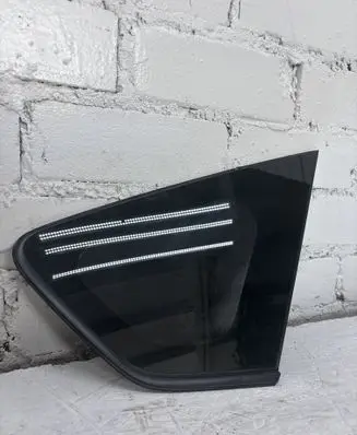 Toyota Prius (XW30) Rear side window