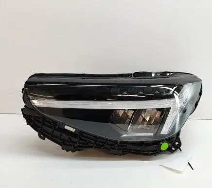 Volvo XC40 Headlight/headlamp 32404667