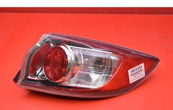 Mazda 3 II Rear/tail lights P8239