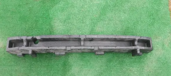 Nissan Qashqai Front bumper foam support bar 620904EA0A