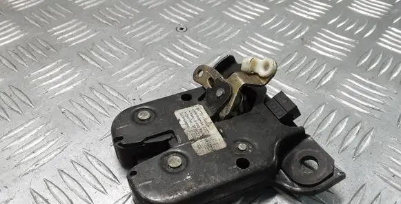 Tailgate/trunk/boot lock/catch/latch