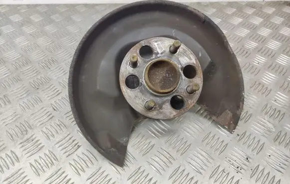 Toyota Yaris Rear wheel hub