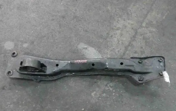 Nissan X-Trail T30 Front axle beam IMPRK1178911