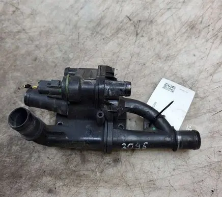Volvo V60 Thermostat/thermostat housing 9670253780