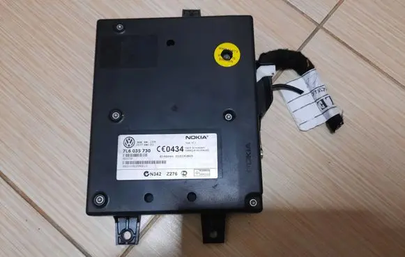 Volkswagen Touareg I Bluetooth control unit module 7L6035730