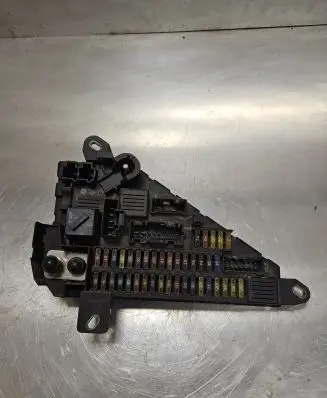 BMW 5 E60 E61 Fuse module 690661901
