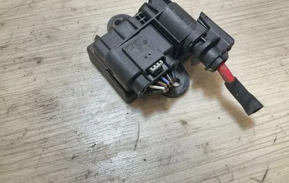 Mercedes-Benz Sprinter W906 Glow plug pre-heat relay A6519003103 51299070D 1903000425105