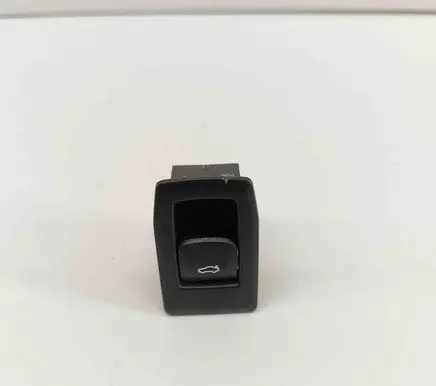 BMW 3 G20 G21 Tailgate/boot open switch button 7948786