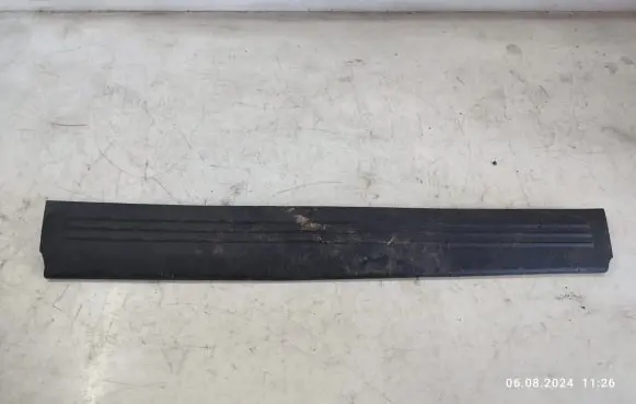 Chrysler Grand Voyager V Rear sill trim cover P0ZR34DX9AF