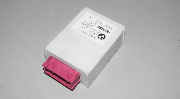 BMW 5 E39 Light module LCM 8375964