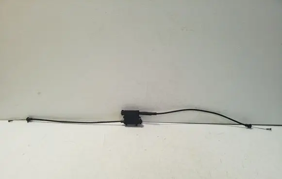 Audi A1 Engine bonnet/hood lock release cable 8X0823531
