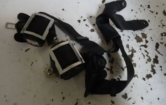 Mini Cooper Countryman R60 Front seatbelt