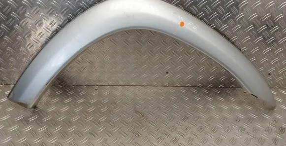 Toyota RAV 4 (XA20) Front arch trim 7560142070 7561142070