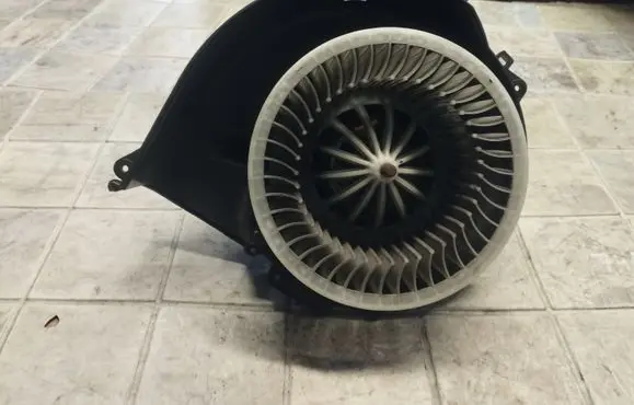 Volkswagen Fox Heater fan/blower 6Q1819015G