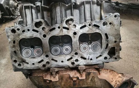 Opel Monterey Engine head 