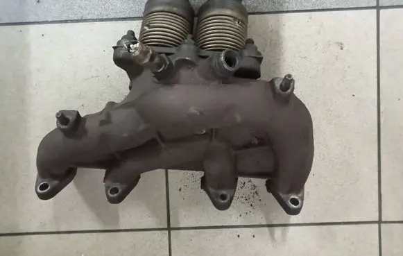 Volkswagen Golf IV Exhaust manifold bfs