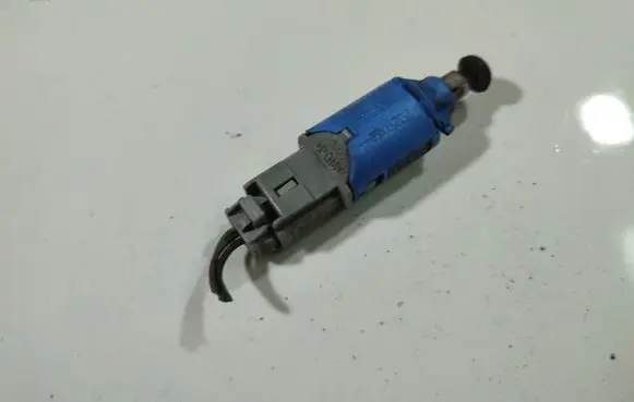 Brake pedal sensor switch