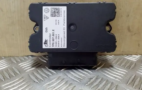 Volkswagen Touareg II Hand brake control module 7P0907801E