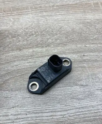 Volkswagen PASSAT CC Airbag deployment crash/impact sensor 3C0907651