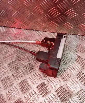 Opel Zafira A Rear door lock 24414135