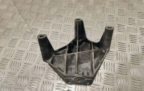 Opel Meriva B Engine mounting bracket 13226751 2581