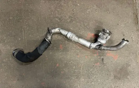 Intercooler hose/pipe