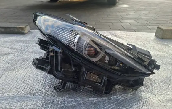 Mazda 3 Headlight/headlamp BCJH51030
