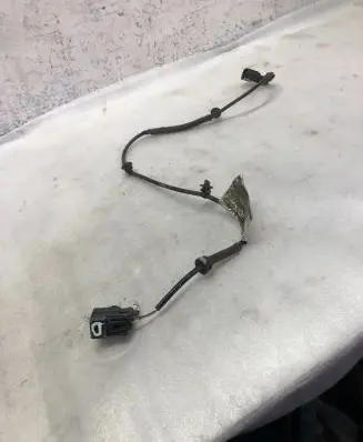Volvo V40 Cross country Rear ABS sensor wiring 31314459