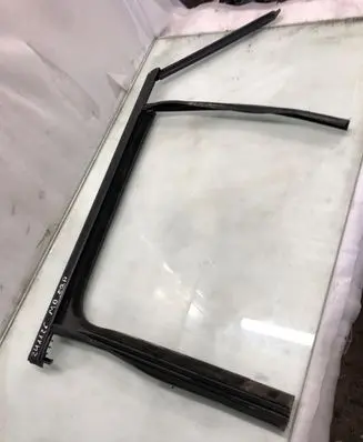 Mercedes-Benz EQA Rubber seal rear door window/glass A2477354300