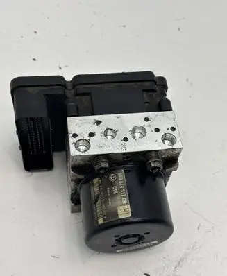 Skoda Octavia Mk2 (1Z) ABS Pump 1K0907379BD 1K0614517CN
