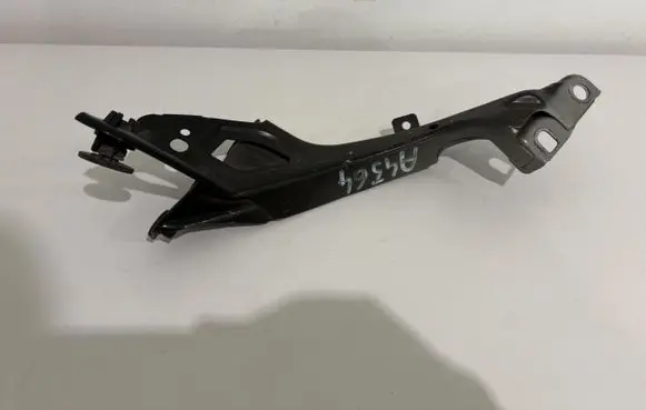 Audi A6 C7 Fender mounting bracket 4G0805815